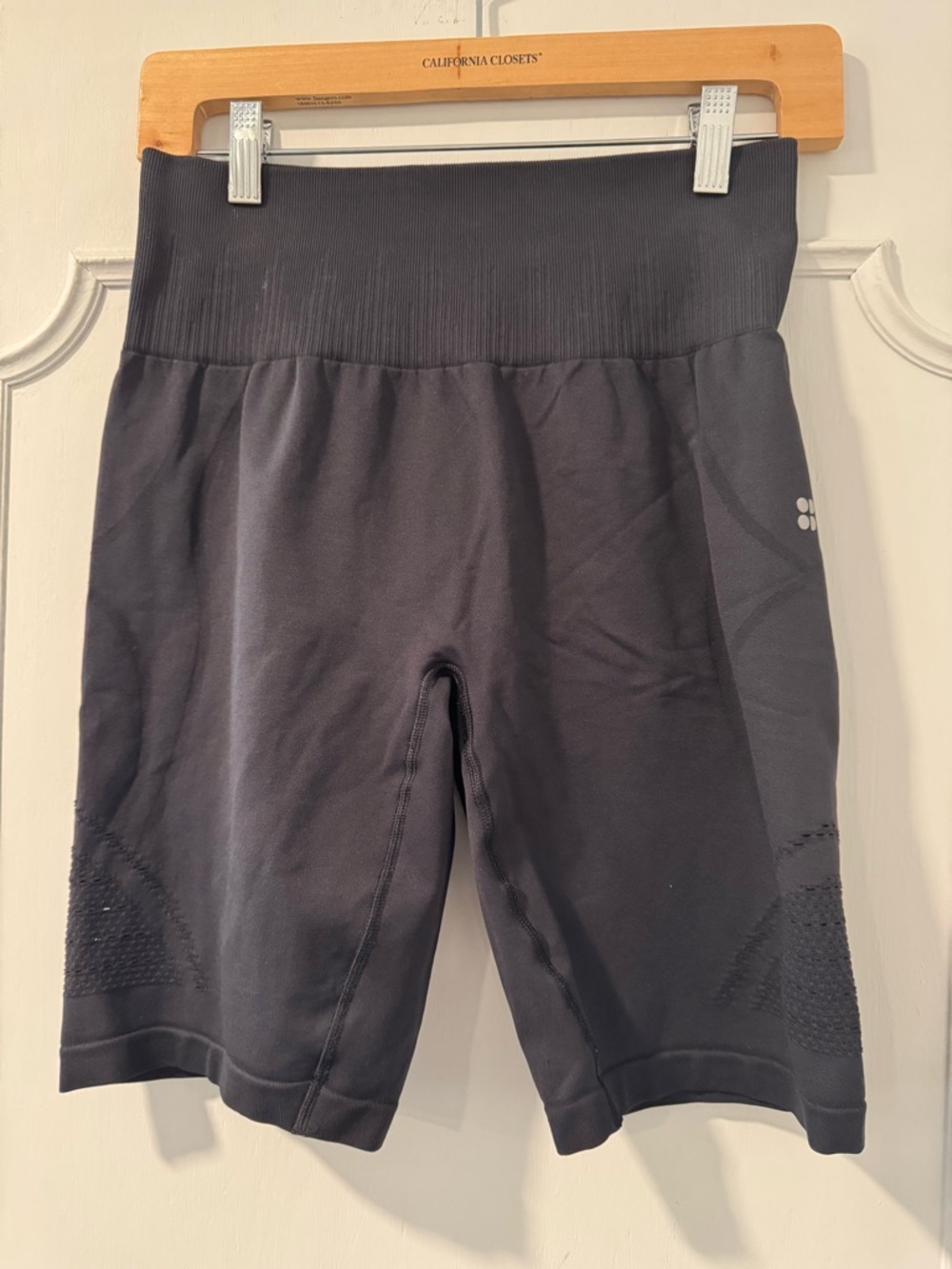 Sweaty Betty Black 9'' Inseam Seamless Laser Cut Pattern Biker Shorts Size 12/XL